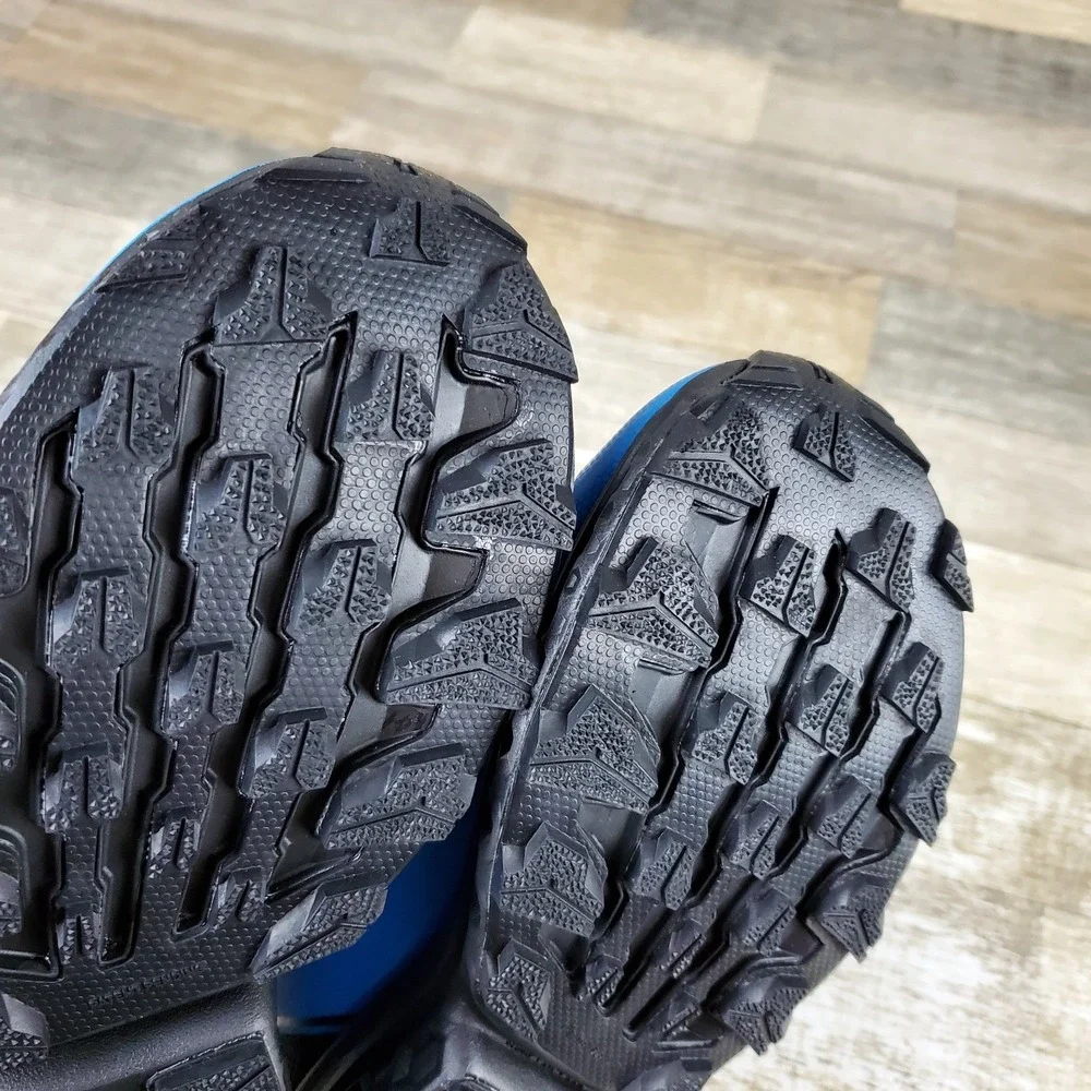 Inov-8 new without
